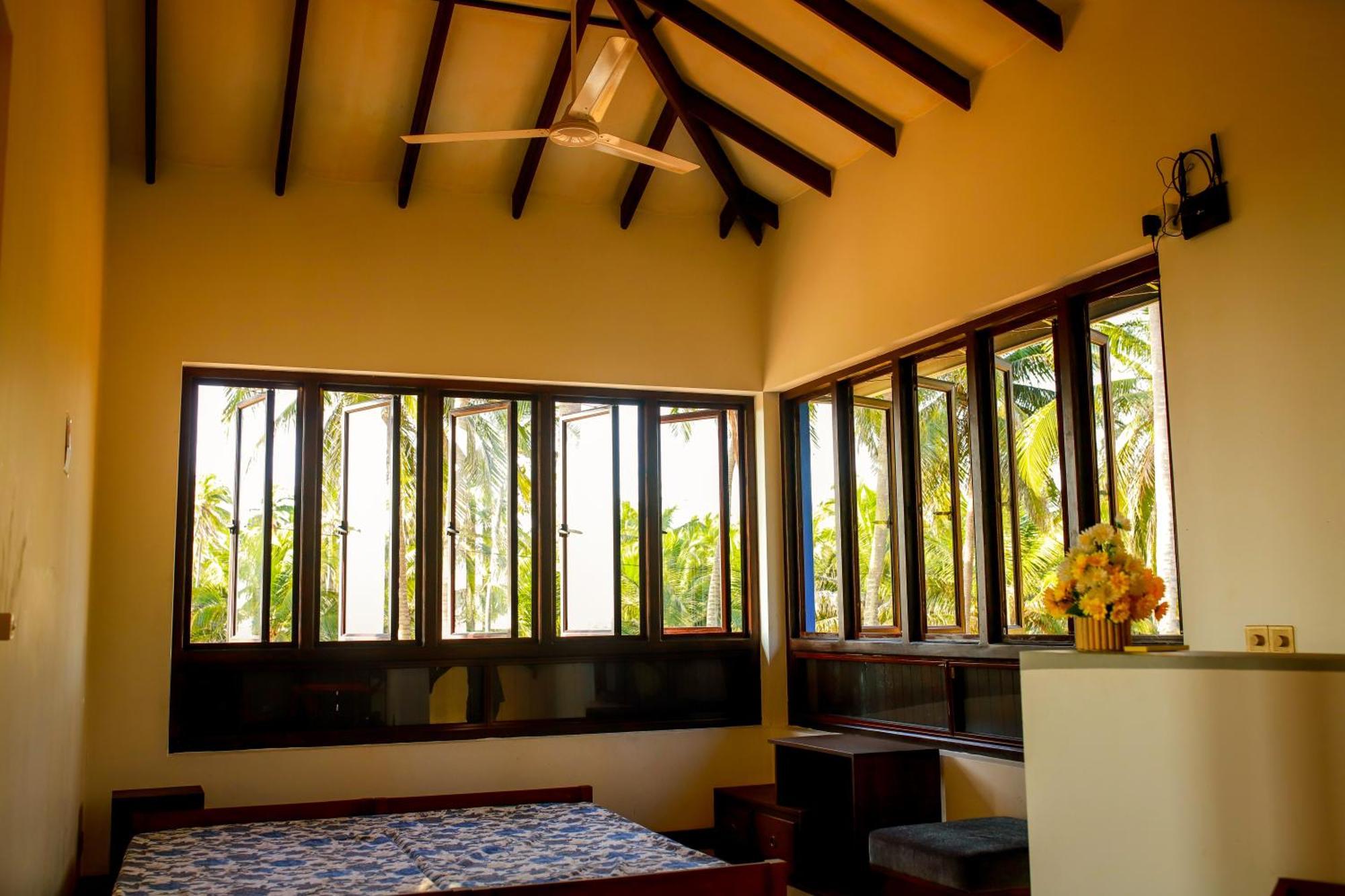 Nayan'S Paradise Kottanitivu Exterior photo